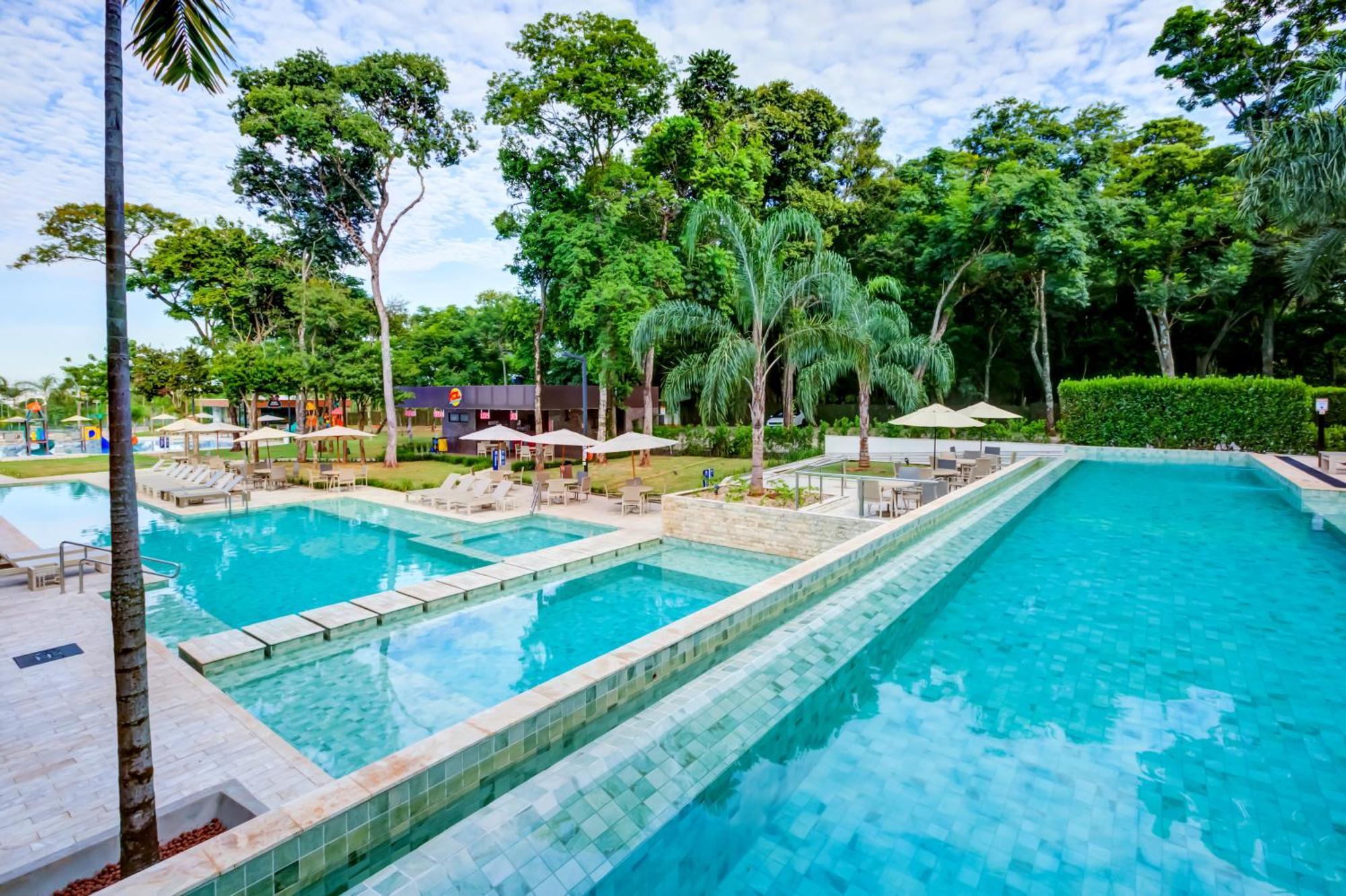 Doubletree By Hilton - Resort - Foz do Iguaçu Kültér fotó The swimming pool at the resort