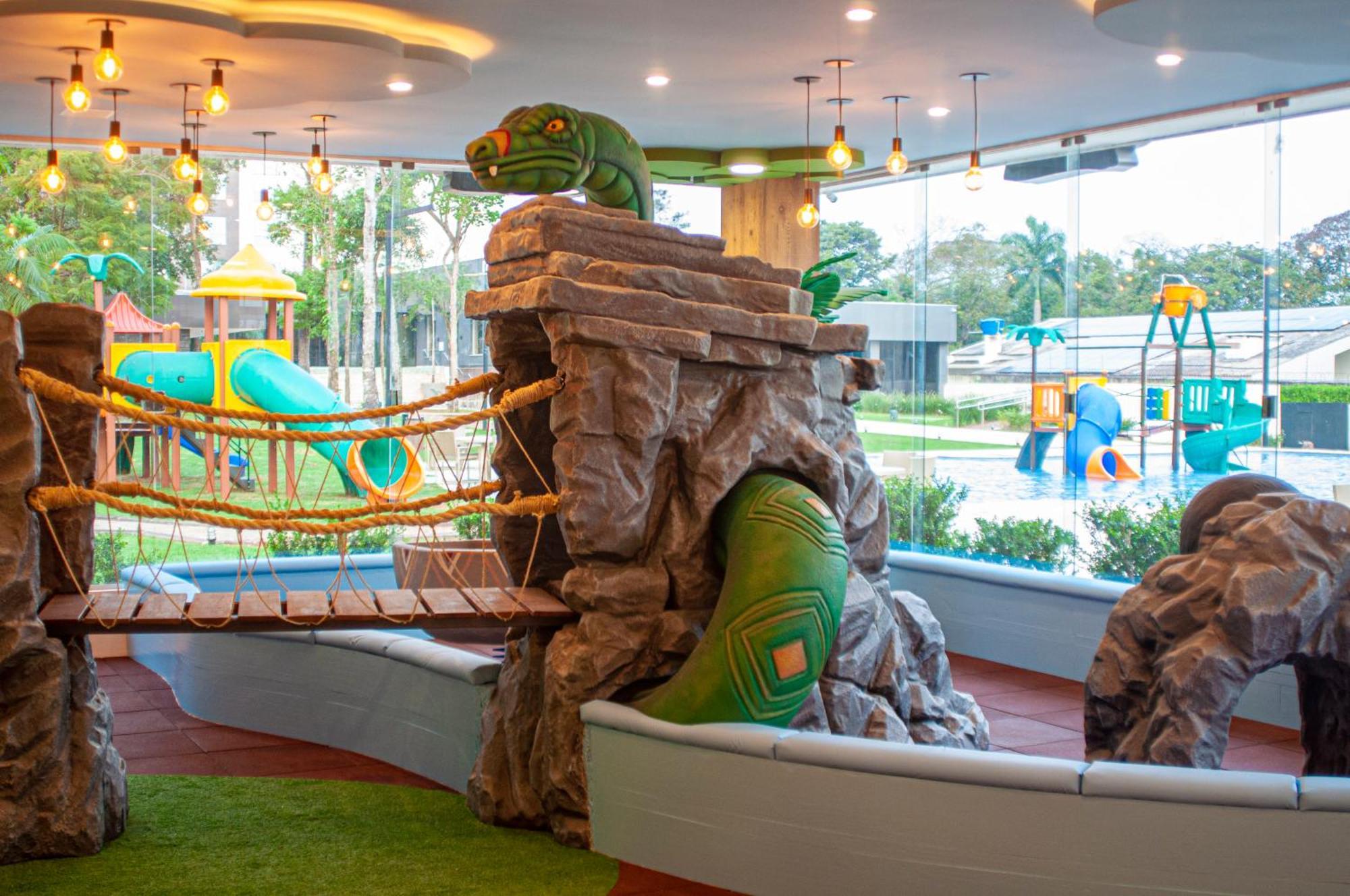 Doubletree By Hilton - Resort - Foz do Iguaçu Kültér fotó The Dinosaur Playground