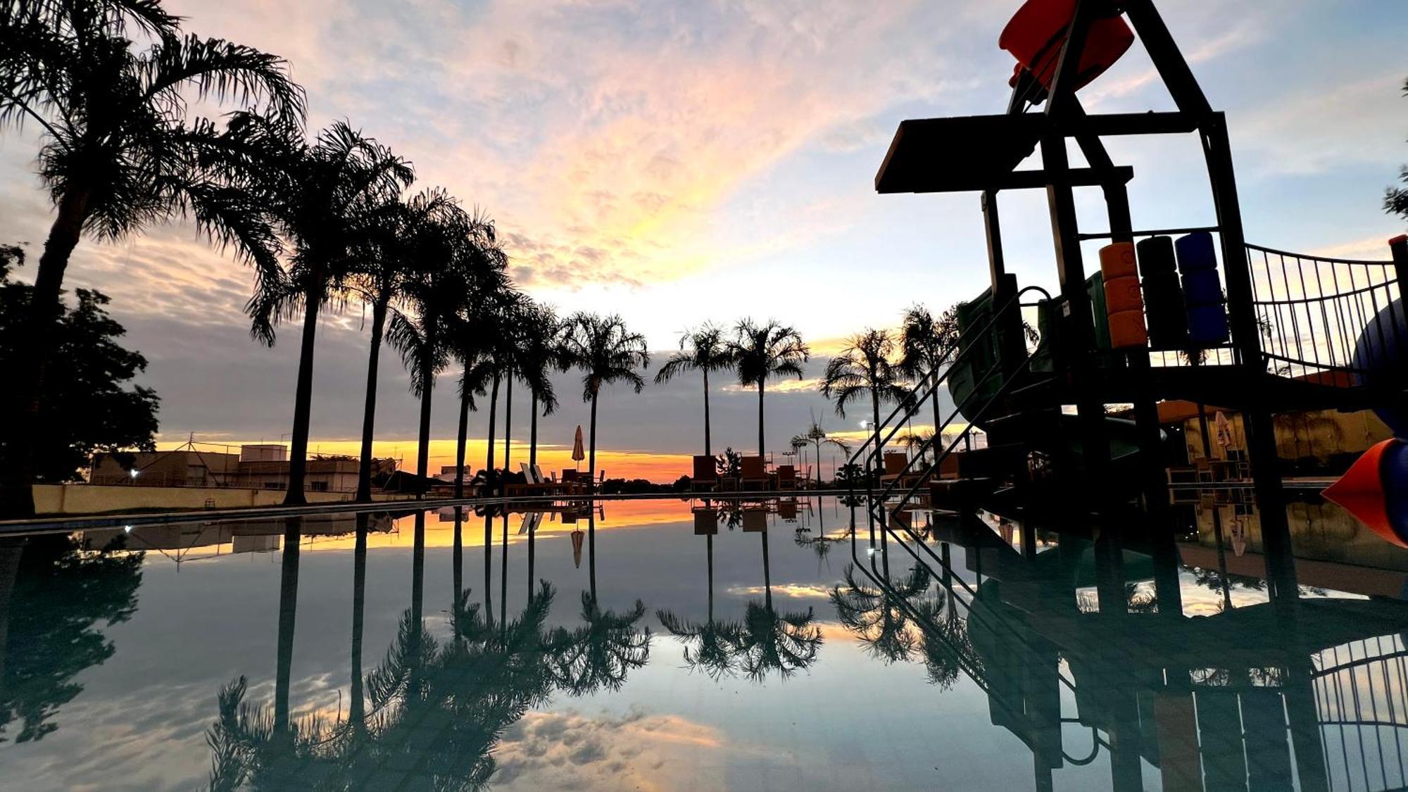 Doubletree By Hilton - Resort - Foz do Iguaçu Kültér fotó Sunset at the Port of Miami